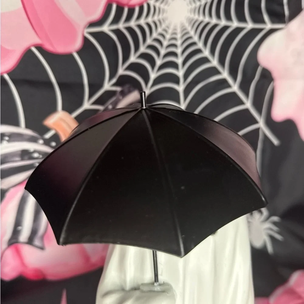 Viral Ghost with Cat and Umbrella Halloween Decor